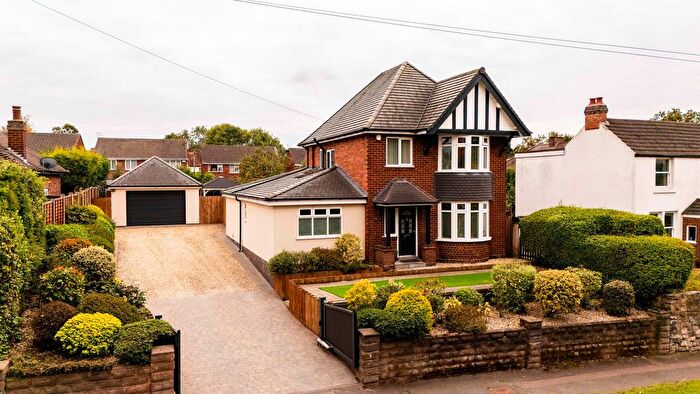 3 Bedroom Detached House For Sale In Amington Road, Tamworth, B77