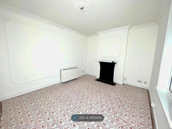 1 Bedroom Flat To Rent In Burlington Road, Ipswich, IP1