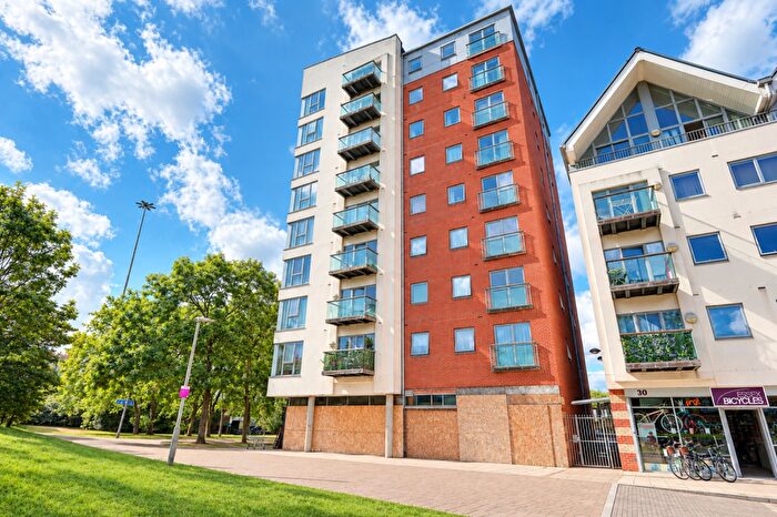 2 Bedroom Flat For Sale In Cleves Court, Station Lane, Basildon, SS13