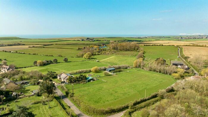 3 Bedroom Detached Bungalow For Sale In Yafford, Isle Of Wight, PO30