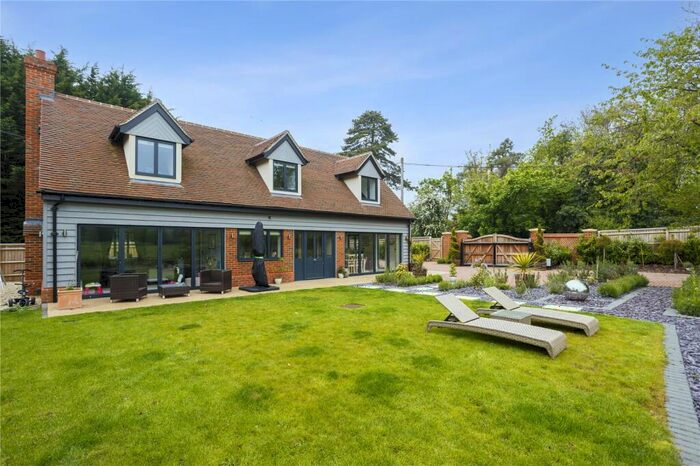 3 Bedroom Detached House For Sale In Constitution Hill, Mongewell, Wallingford, Oxfordshire, OX10