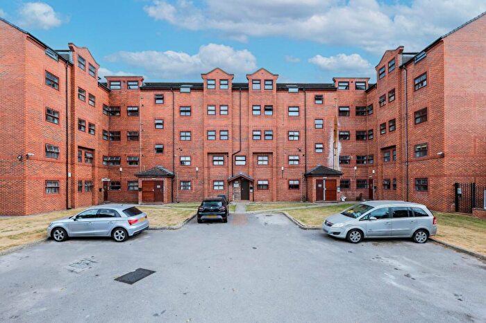 1 Bedroom Flat For Sale In Belle Vue Road, Leeds, West Yorkshire, LS3