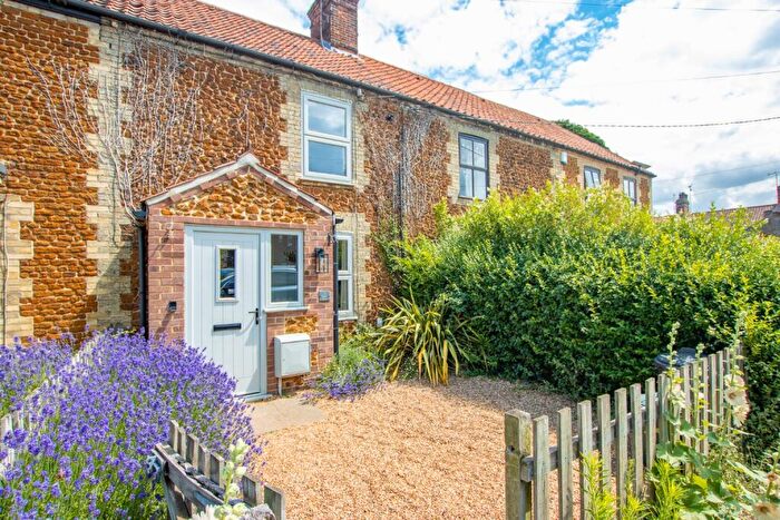 2 Bedroom Cottage For Sale In Lodge Lane, Snettisham, PE31