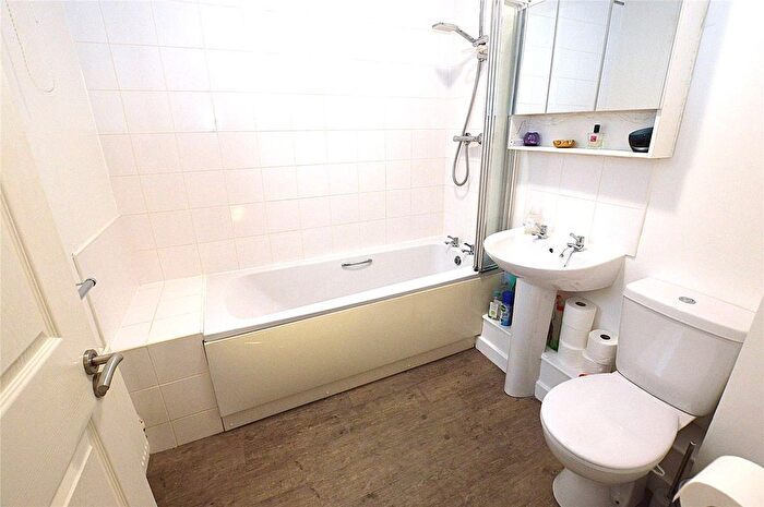 3 Bedroom Terraced House For Sale In Somerset Close, Macclesfield, Cheshire, SK10