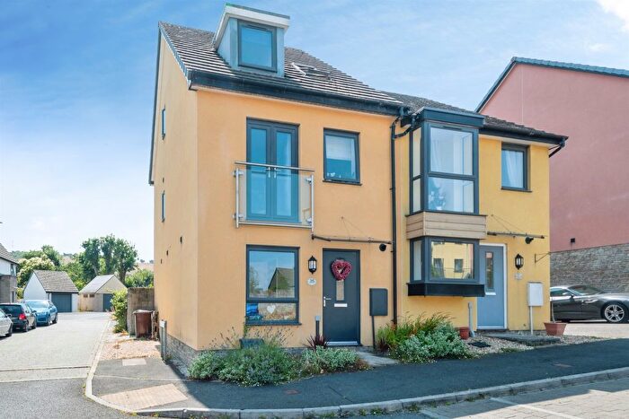 4 Bedroom Semi-Detached House For Sale In Limeburners Road, Plymouth, PL9