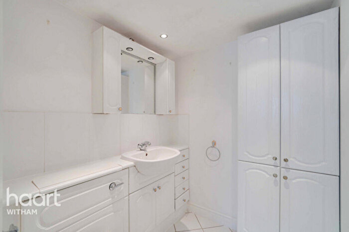 4 Bedroom Detached House For Sale In Tithe Close, Witham, CM8