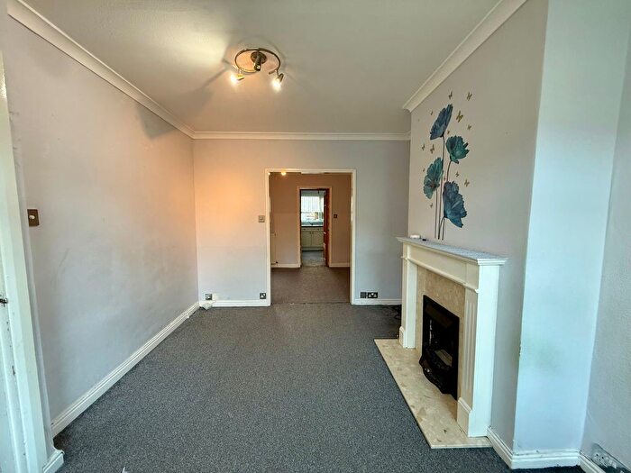 2 Bedroom Semi Detached House To Rent In Hanover Avenue, Feltham, TW13