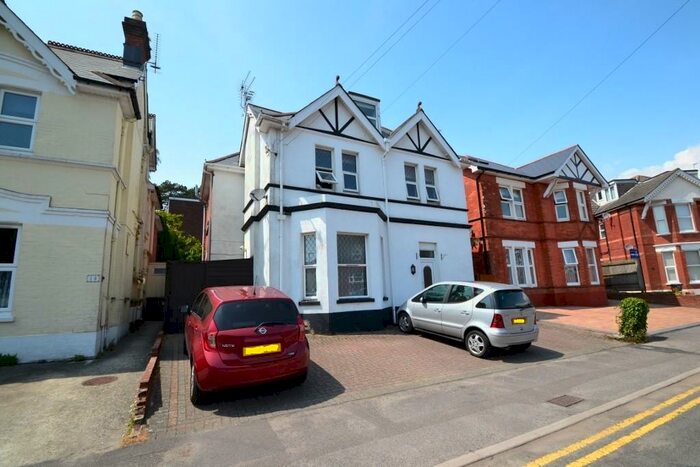 1 Bedroom Flat To Rent In Westbourne, BH4