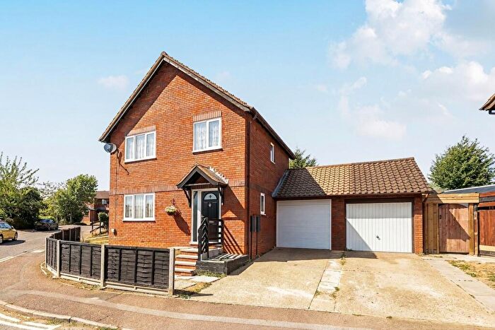 3 Bedroom Detached House For Sale In Haddon, Great Holm, MK8