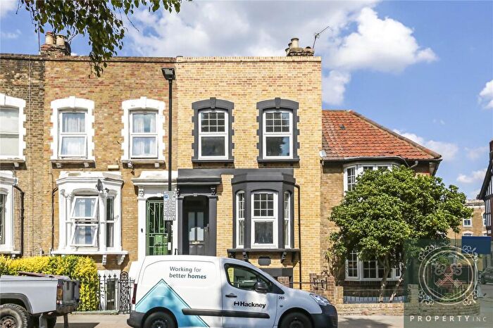4 Bedroom Terraced House For Sale In Leconfield Road, London, N5