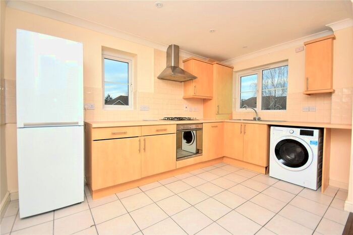 2 Bedroom Flat To Rent In Orchard Court, 60 Wendover Road, Aylesbury, Buckinghamshire HP21