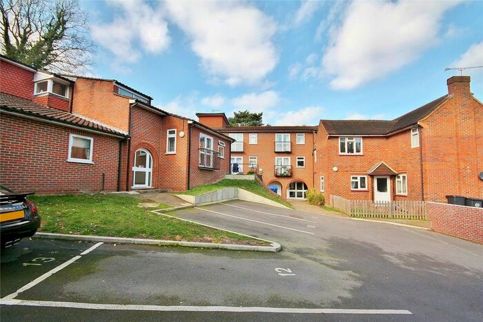 Studio To Rent In Apple Trees Place, Woking, Surrey, GU22
