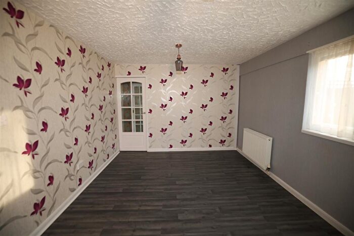 3 Bedroom Terraced House To Rent In Lyecroft Avenue, Birmingham, B37