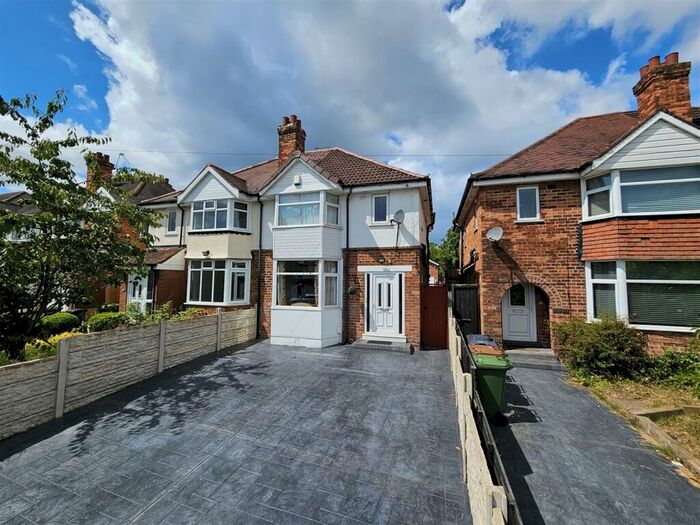 4 Bedroom Semi-Detached House For Sale In Lode Lane, Solihull, B91