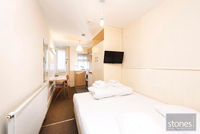Apartment To Rent In Belsize Avenue, London, NW3