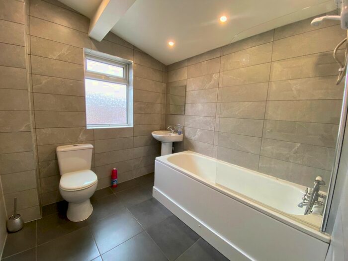 2 Bedroom Flat To Rent In St Marys Road, Garston, Liverpool, L19