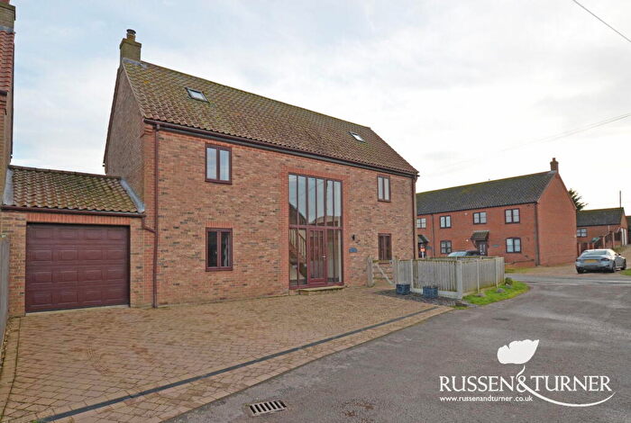 5 Bedroom Detached House For Sale In A Stunning, Modern Barn-Style Home In Pentney, PE32