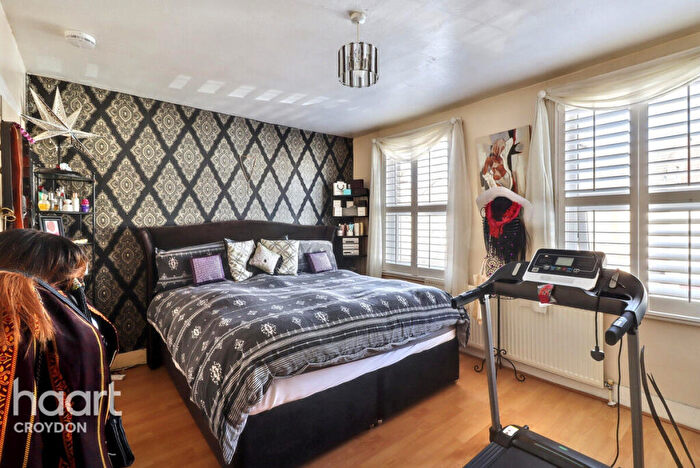 5 Bedroom Terraced House For Sale In Broadway Avenue, Croydon, CR0