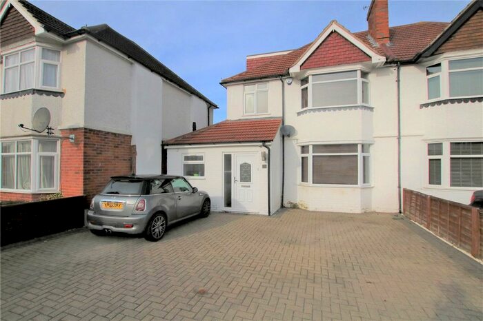 5 Bedroom Semi-Detached House To Rent In Cressingham Road, Reading, Berkshire, RG2
