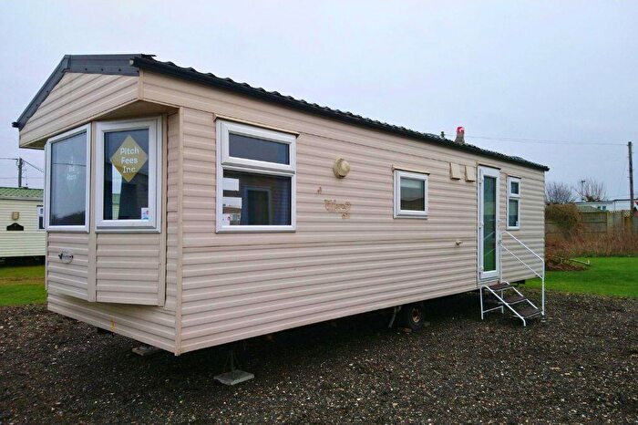 2 Bedroom Park Home For Sale In Snettisham Holiday Park, PE31