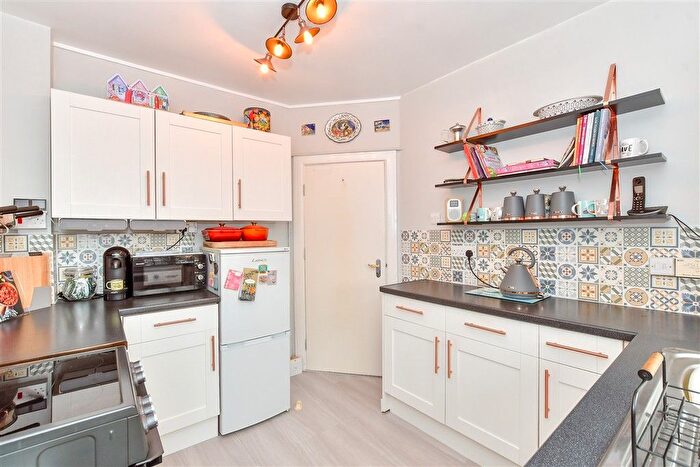 2 Bedroom Flat For Sale In Clarence Parade, Southsea, Hampshire, PO5