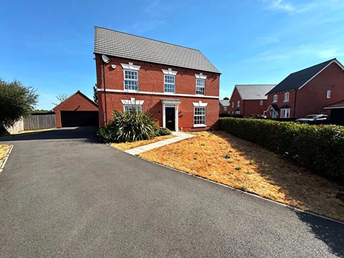4 Bedroom Detached House For Sale In Russett Avenue, Nuneaton, CV11