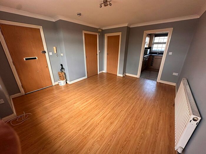 1 Bedroom Flat To Rent In High Street, London, IG6