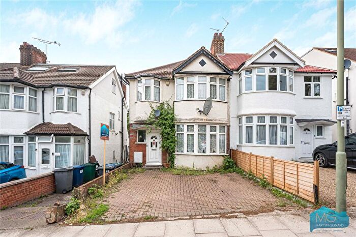 3 Bedroom Semi-Detached House For Sale In Page Street, London, NW7