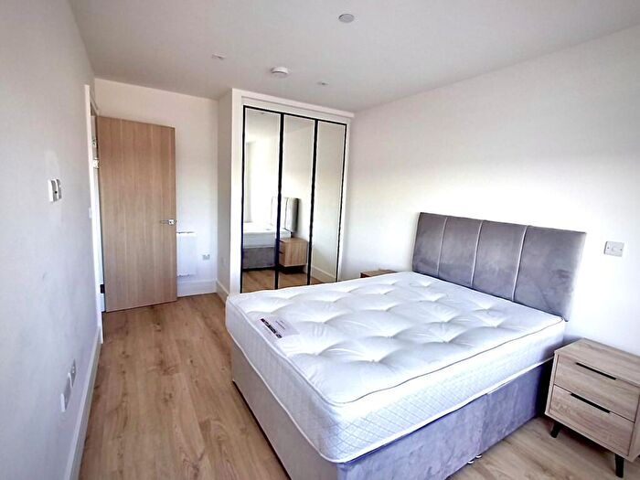 2 Bedroom Apartment To Rent In Syward Place, Pycroft Road. Chertsey., KT16