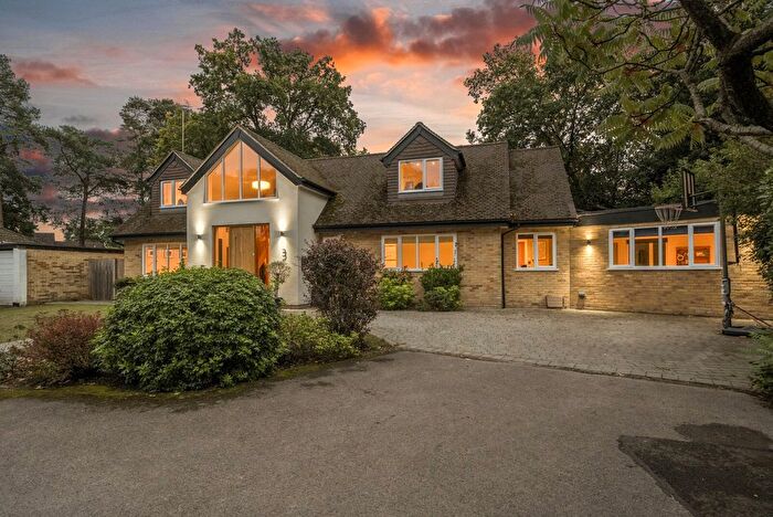 5 Bedroom Detached House For Sale In Orchard Lea Close, Pyrford, GU22