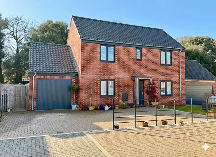3 Bedroom Detached House For Sale In Martello Close, Bawdsey, Suffolk, IP12