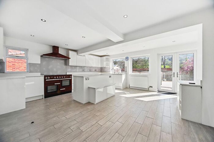 4 Bedroom End Of Terrace House For Sale In Church Close, Pool In Wharfedale, LS21