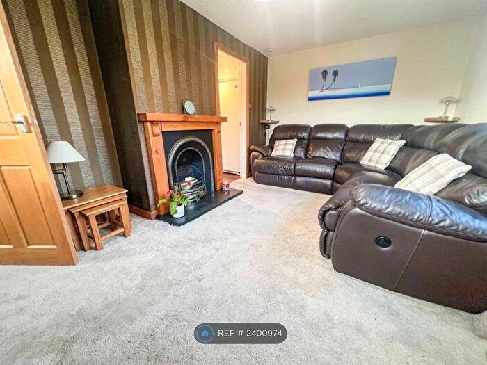 2 Bedroom End Of Terrace House To Rent In Broadway Crescent, Haslingden, Rossendale, BB4