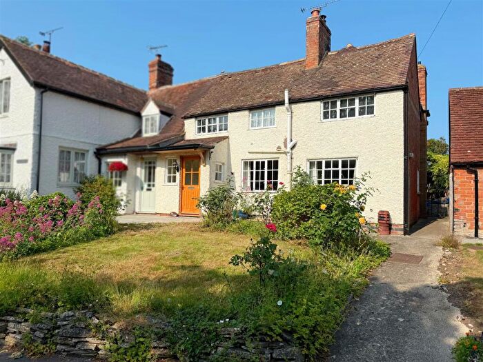 3 Bedroom Character Property For Sale In Dorsington Road, Pebworth, Stratford-Upon-Avon, CV37