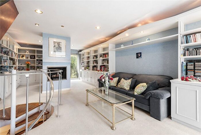 3 Bedroom Terraced House For Sale In Child's Street, London, SW5