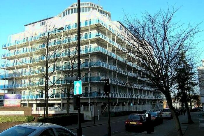 2 Bedroom Flat To Rent In Platinum House, Harrow, HA1