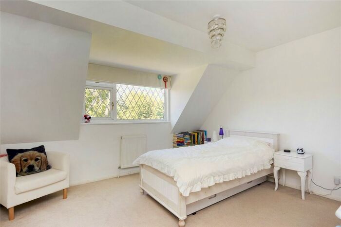 4 Bedroom Detached House For Sale In Portley Lane, Caterham, CR3