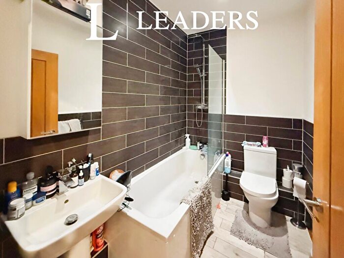 1 Bedroom Flat To Rent In Hampton House, St. Marys Place, SO14