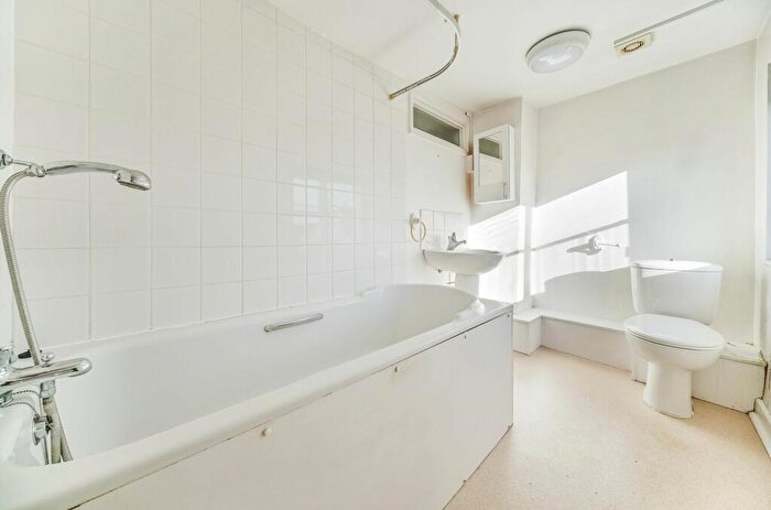 3 Bedroom Terraced House For Sale In St. Pancras, Chichester, PO19