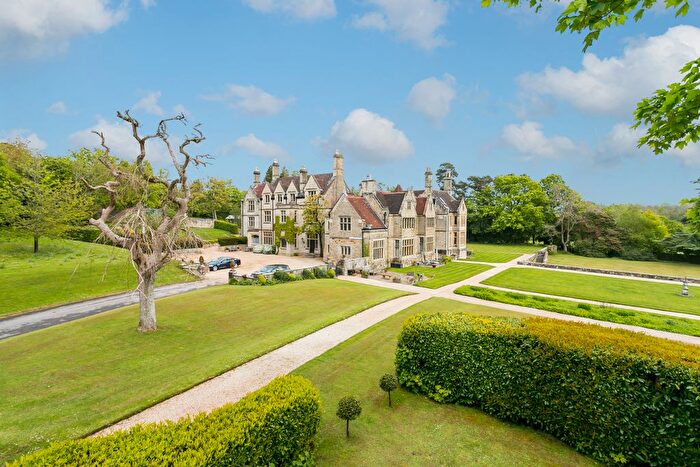 2 Bedroom Flat To Rent In Temple Grove House, Uckfield, TN22