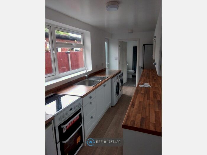 3 Bedroom Terraced House To Rent In Dorsett Road, Darlaston, Wednesbury, WS10