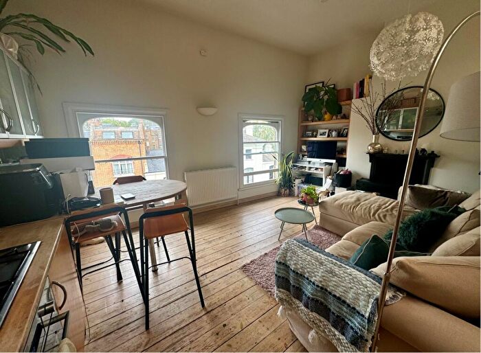 1 Bedroom Flat To Rent In Regents Park Road, Primrose Hill, NW1