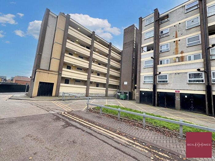 1 Bedroom Flat To Rent In Wallis Park, Northfleet, Gravesend, DA11