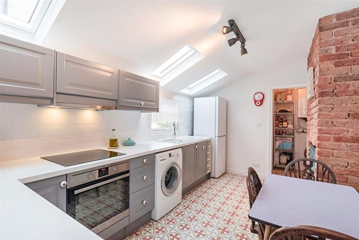 1 Bedroom Flat To Rent In Wroxton Road, Peckham, SE15