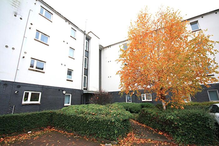 2 Bedroom Flat To Rent In Redshank Avenue, Renfrew, Glasgow, PA4