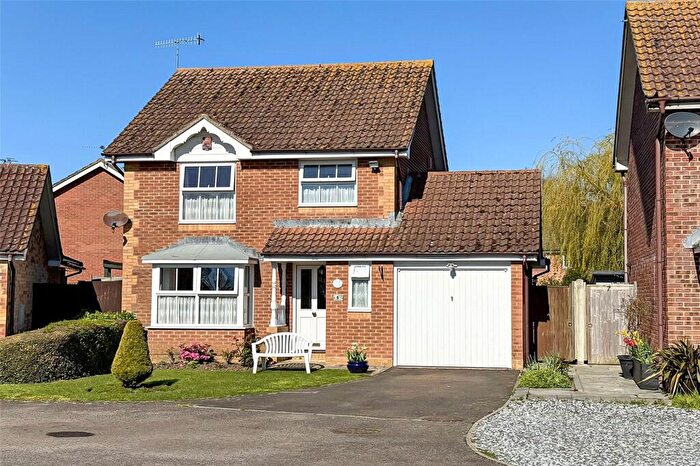 3 Bedroom Detached House For Sale In Goldcrest Avenue, Littlehampton, West Sussex, BN17