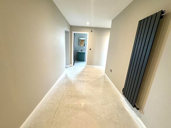 2 Bedroom Apartment To Rent In Carrwood House, SK2