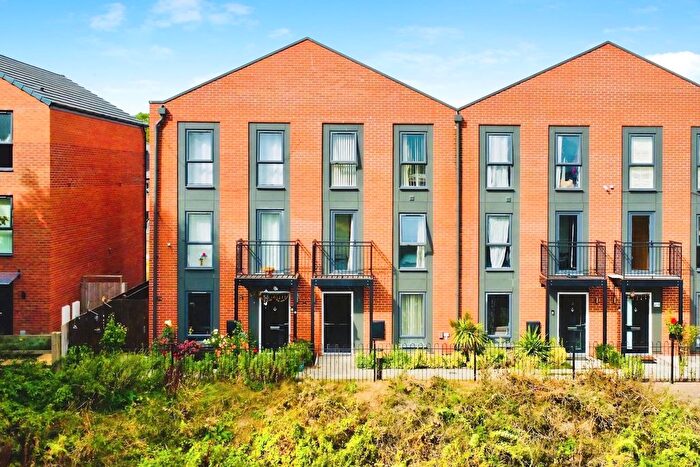 4 Bedroom Town House For Sale In Langton Way, Leicester, LE4