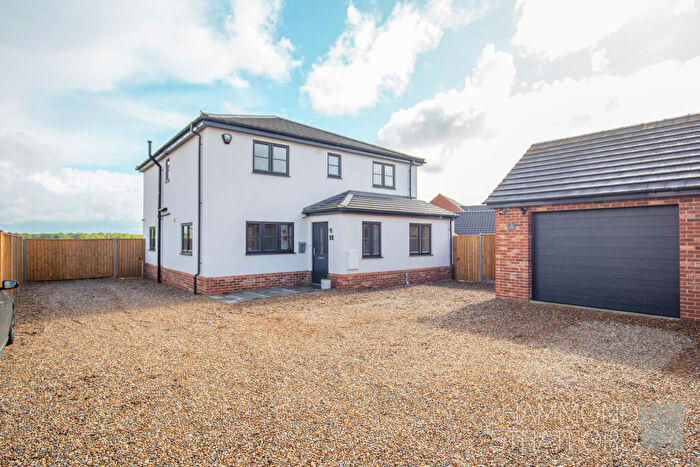4 Bedroom Detached House For Sale In The Conifers, Great Ellingham, NR17