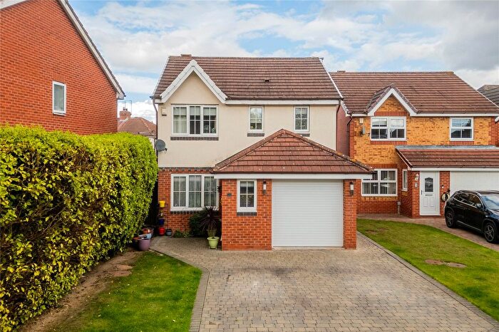 3 Bedroom Detached House For Sale In Clover Walk, Upton, Pontefract, Wakefield, WF9